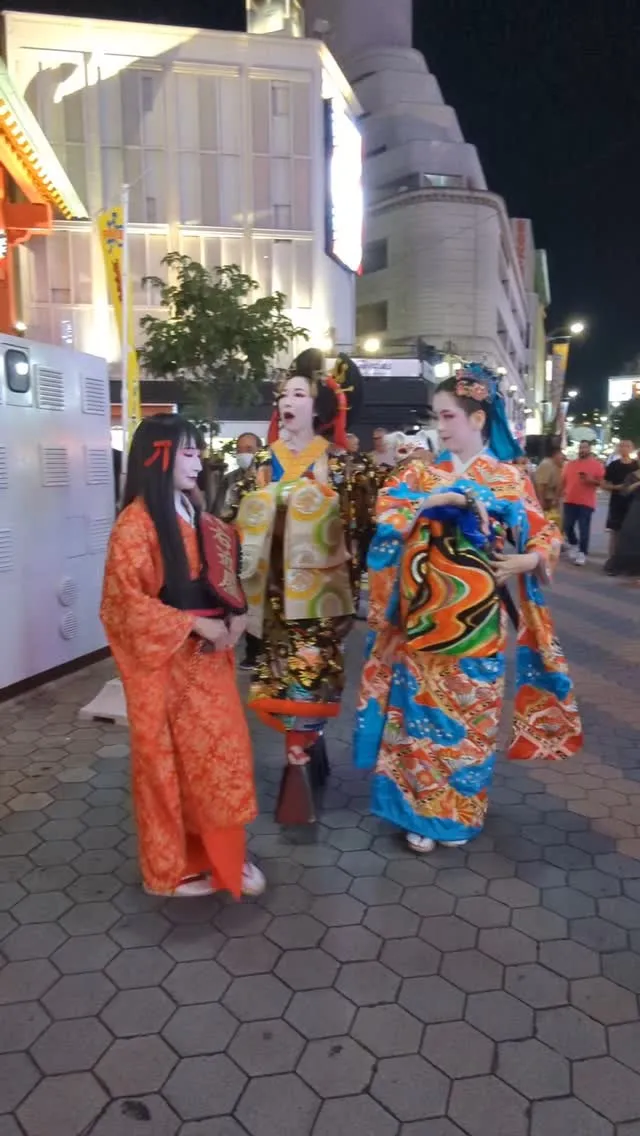 While traveling in Asakusa,Tok...